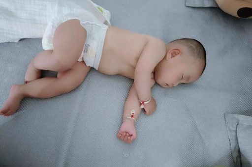 乐清怀孕多久会显肚子
